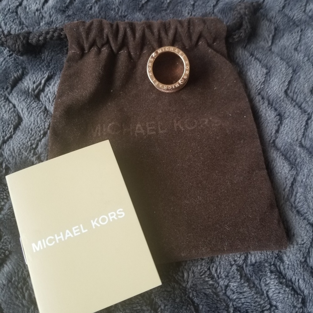 🚫SOLD⛔Michael Kors Rose Gold and Blush pink ring